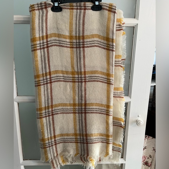 Boutique blanket scarf - Picture 2 of 2